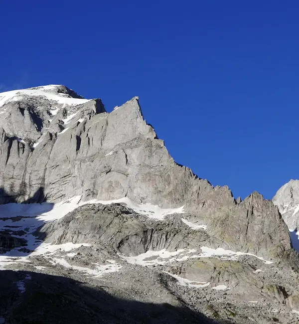 Spigolo Vinci al Pizzo Cengalo