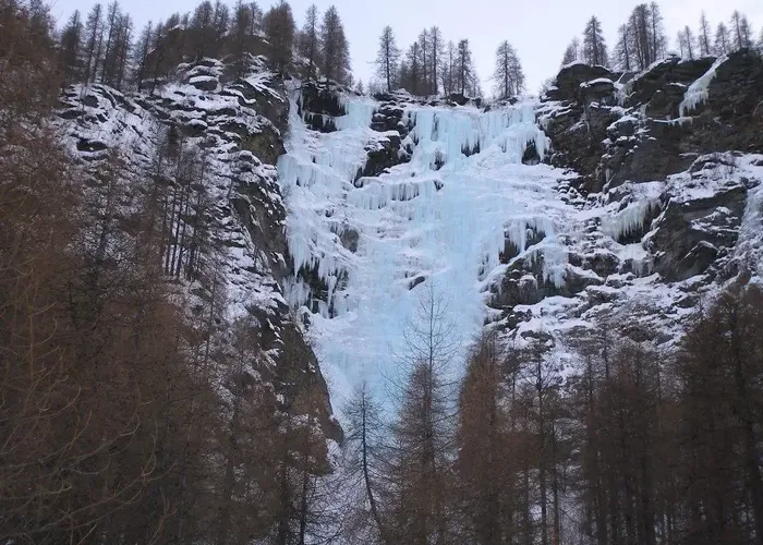 Cascate di ghiaccio in Valchiavenna