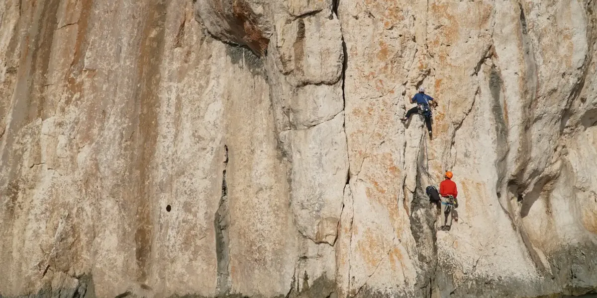 Vacanza Arrampicata Sardegna | Climbing Week tra Mare e Vie Multipitch